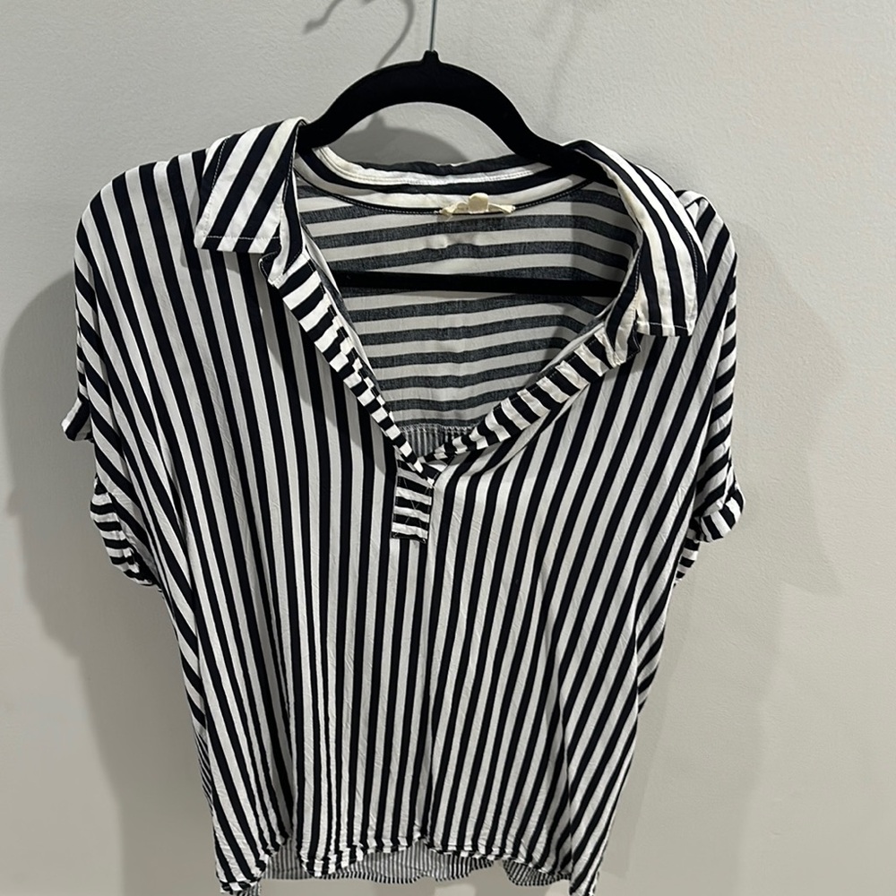 Jane and Delancey Black and White Short Sleeve Polo Button Down